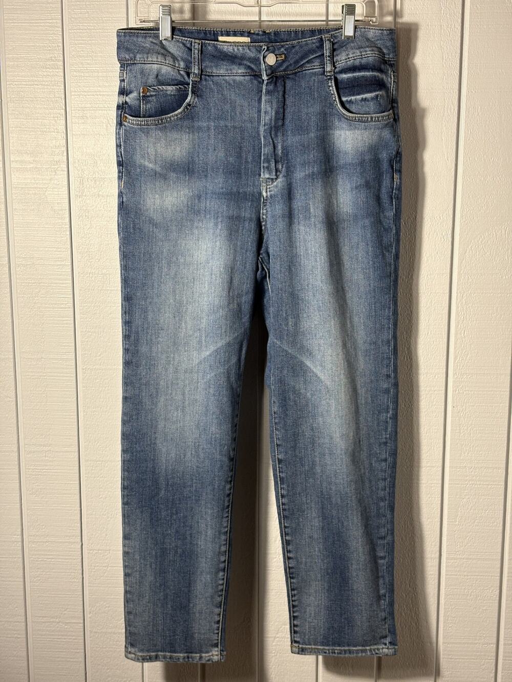 Pilcro Anthropologie Jeans Womens 31 Relaxed Tapered Slouchy Medium Wash Denim